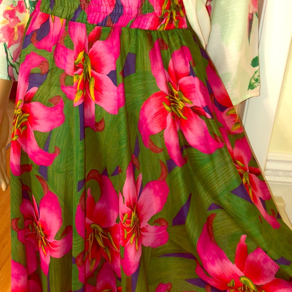 Beautiful long skirt from LEDGER.